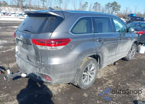2018 Toyota Highlander Xle z USA, uszkodzony, nr VIN 5TDJZRFH1JS555498